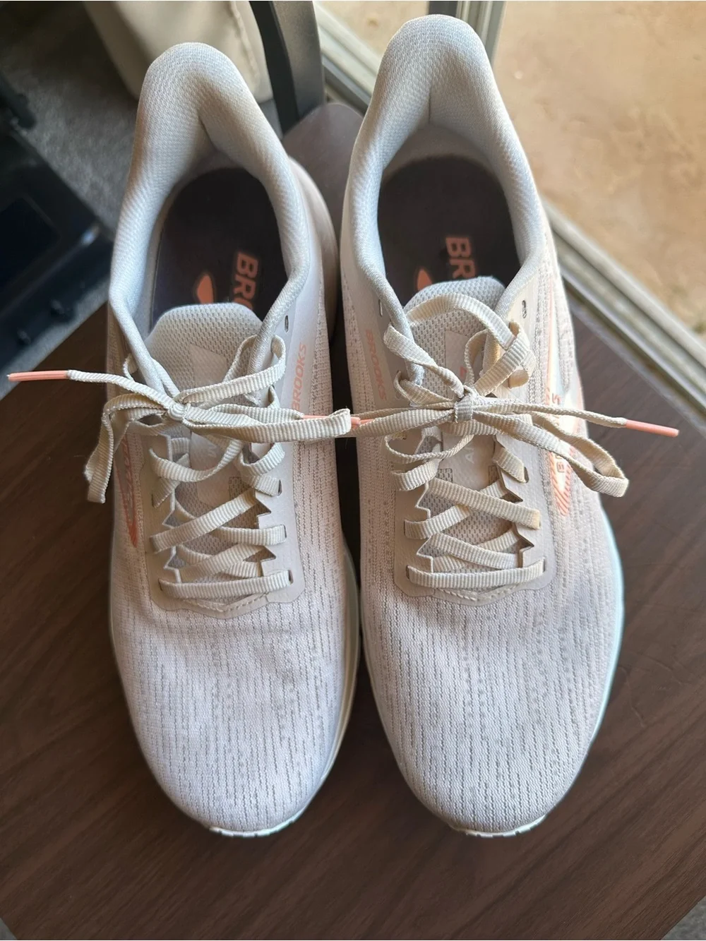 Brooks Running Shoes Women’s Light Peach Size 11